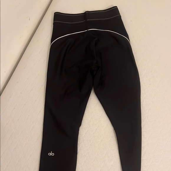 ALO Yoga Black Leggings Full-Length Slim Fit - Picture 4 of 4